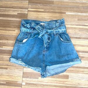 Belted Paper Bag Denim Shorts light blue jeans shorts cuffed spring summer